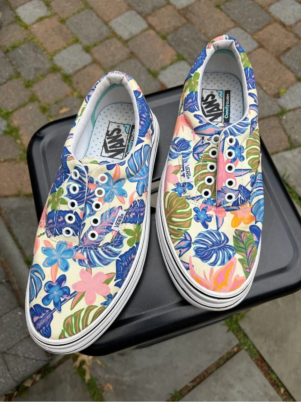 Beachy Vans - Picture 2 of 6